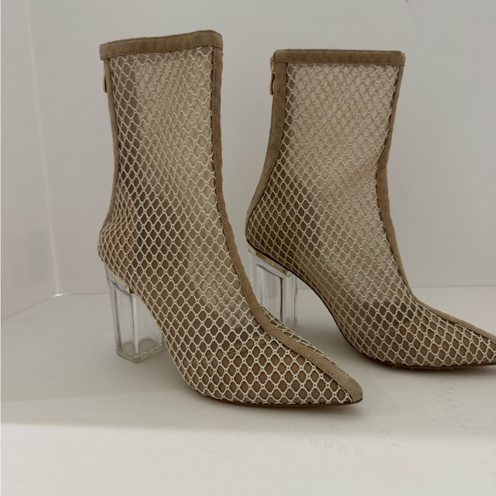 Cecelia New York Cream Heel Boots Size 6.5